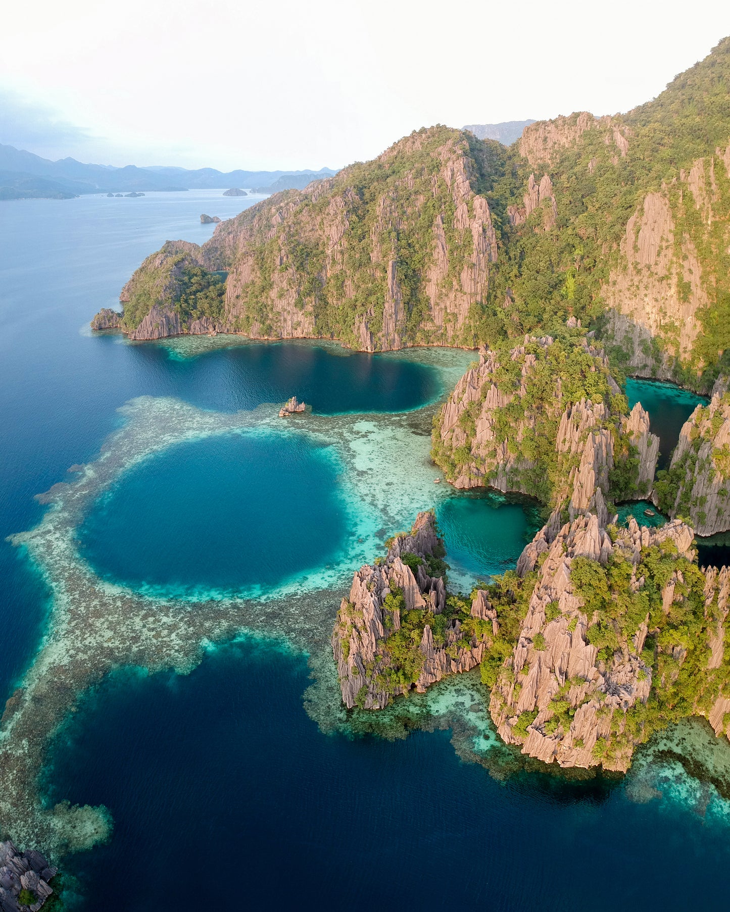 *Must Do Ultimate Coron Island Tour Private Island Hopping- Full Day Coron Island 2-4 persons -Prices per boat